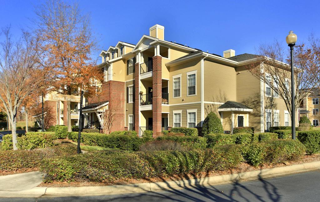 Apartamento Oakwood Living Raleigh At Brier Creek Durham Exterior foto